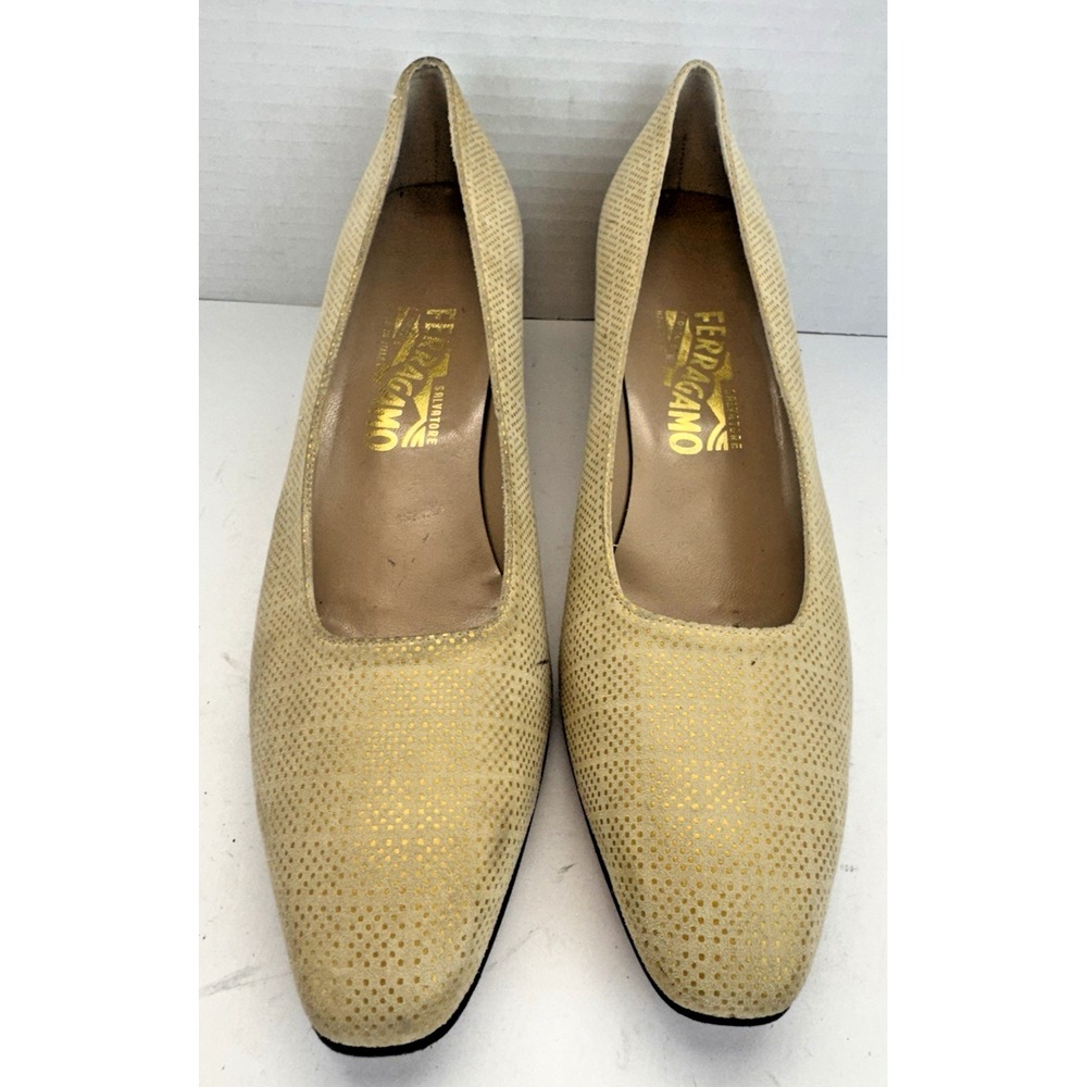 Salvatore Ferragamo Botique Women's Size‎ 11AAA Ivory Mesh Pumps DE 29066 149